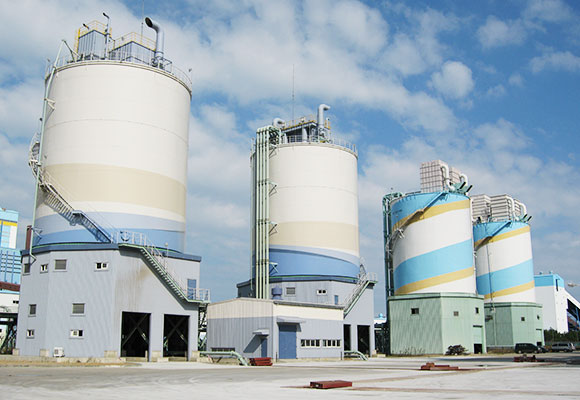 Taean refinery plant photo
