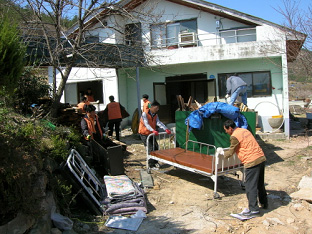 여수지점, 새집 이사한 ‘더불어 사는 집’에서 보람…
