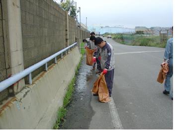 울산사업소, “울산 앞바다 쓰레기와 전쟁중…” 해안 환경가꾸기 행사