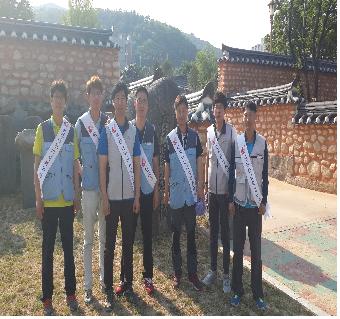 향교진입로 및 향교주변 환경미화 단체사진