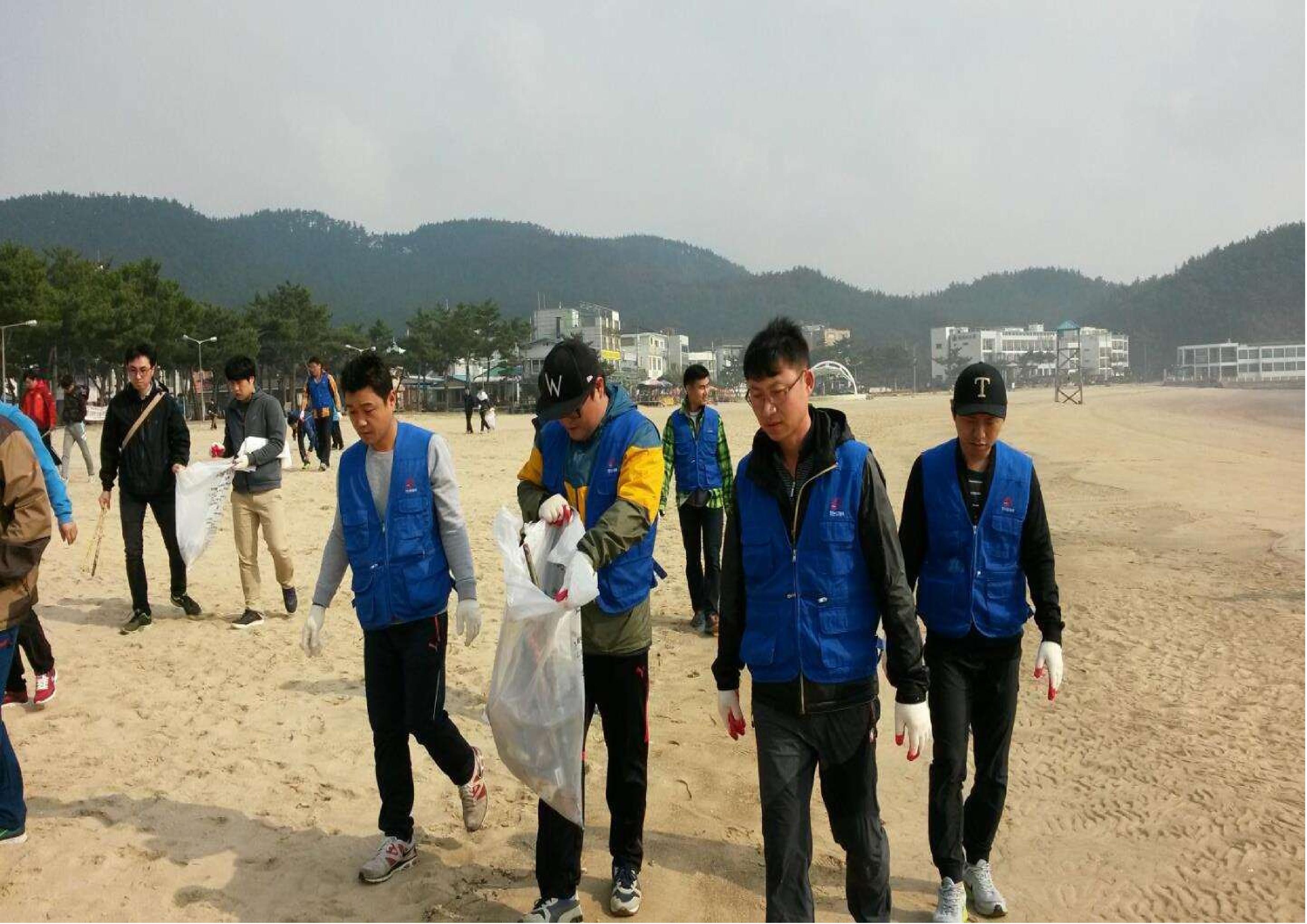 태안사업처 연포해수욕장 환경정화 활동