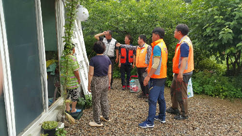 독거노인 천장누수 수리 및 노후 전기 교체