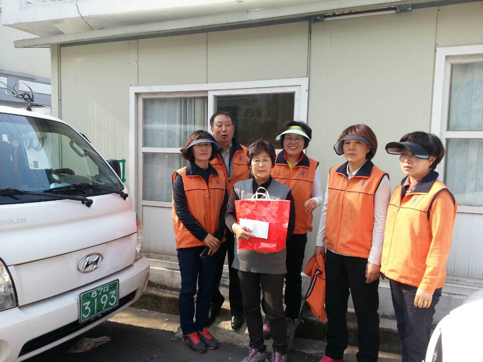 독거노인 밑반찬 물품지원 봉사활동