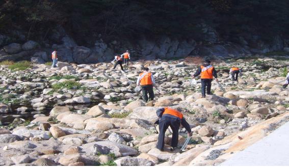 봄맞이 신천동로 환경정화활동