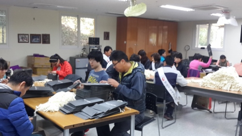 재활원 방문 주변환경 정화 및 수공예작업