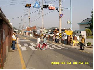 삼천포사업소, 하이초교 앞에서 교통캠페인