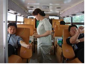 충주지점, 한전 서청주 직원 자녀 위해 헌혈나서…