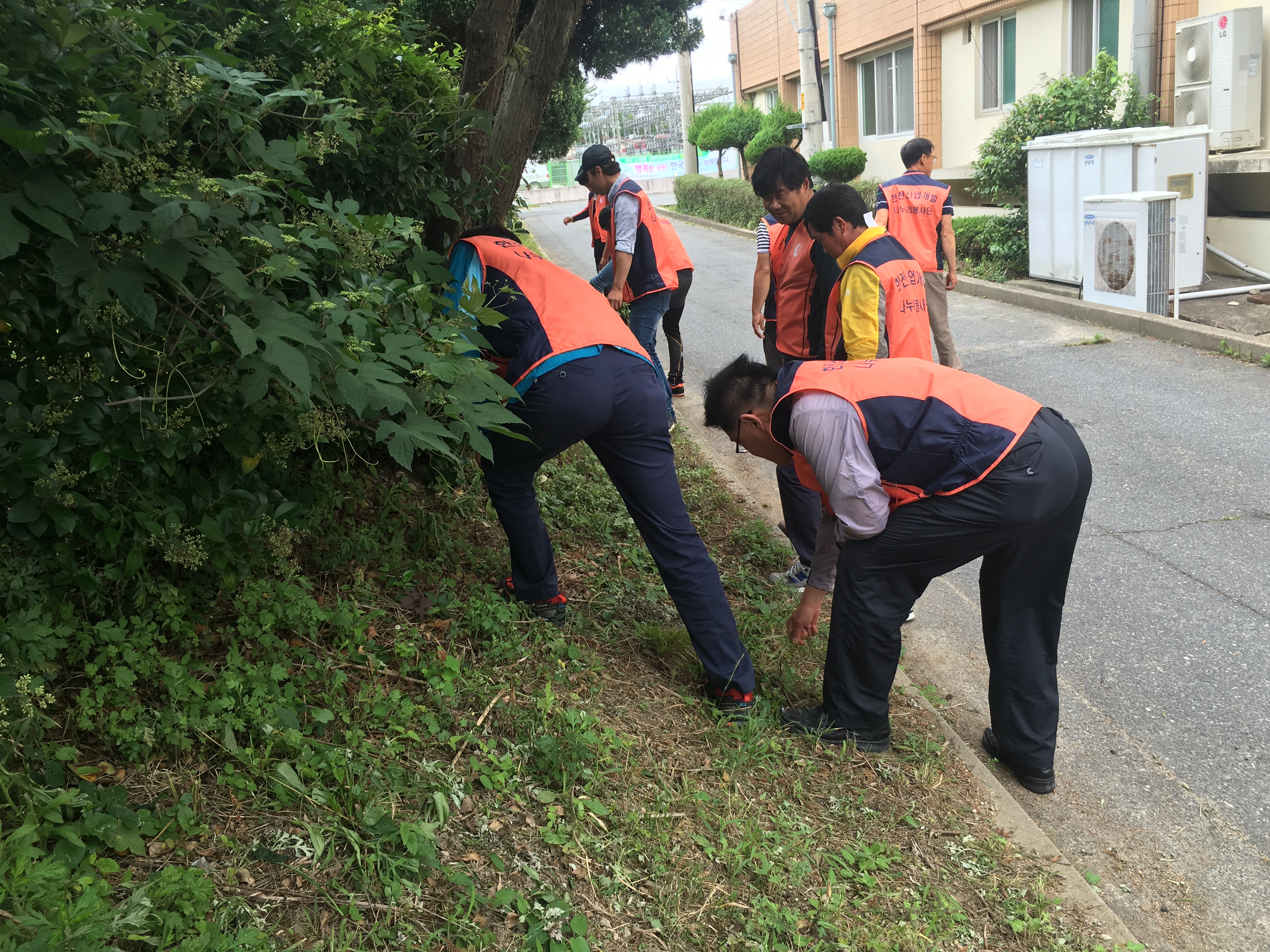 2지역본부 신안지점 사회공헌활동시행