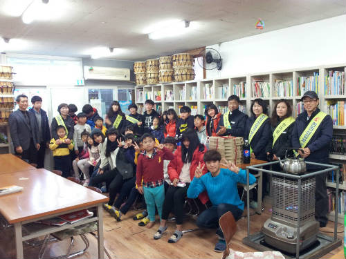 저소득자녀 사회복지관 창대공부방 방문 물품지원 운동 전개