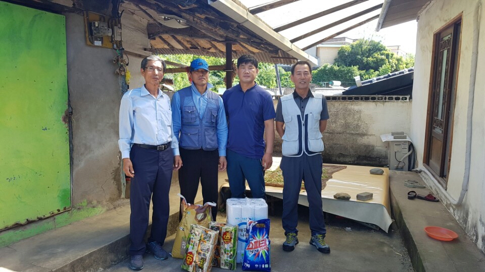 밀양지점 사회공헌활동 물품봉사 