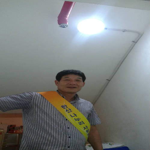 시설내 창고 LED 전등 설치 및 방충망 교체 작업