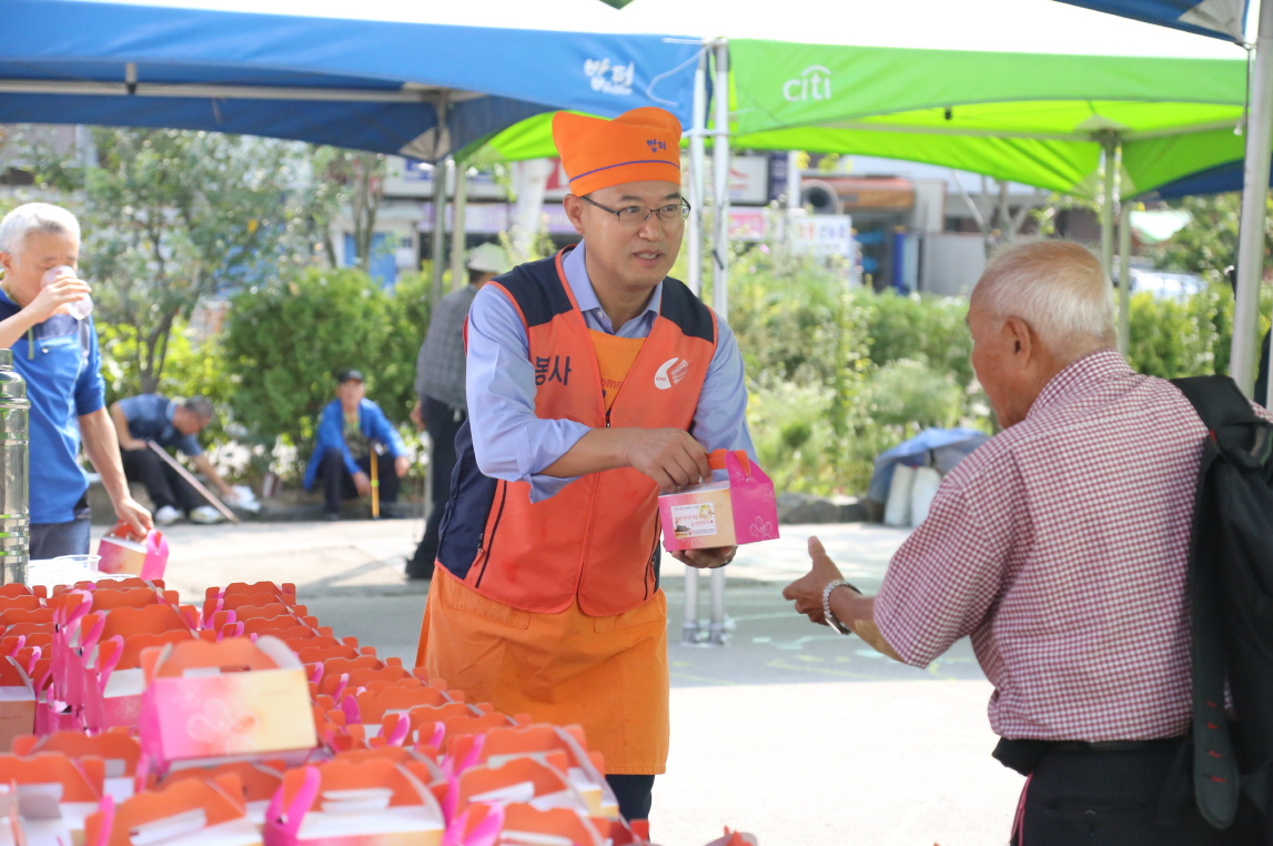 추석맞이 '사랑의 송편' 나눔 행사 전개