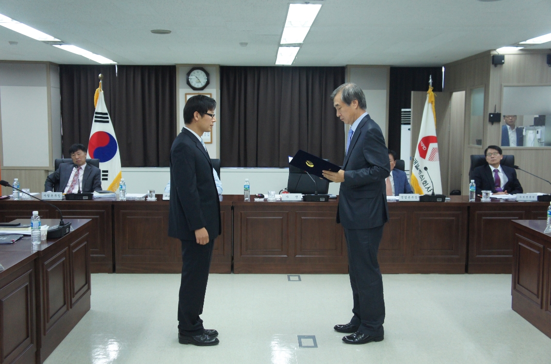 「한산을 빛낸 얼굴」15년 여섯번째(9월) 포상 시상식사진