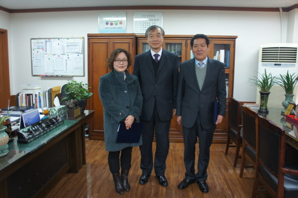시상식사진2 - 사장님과 함께